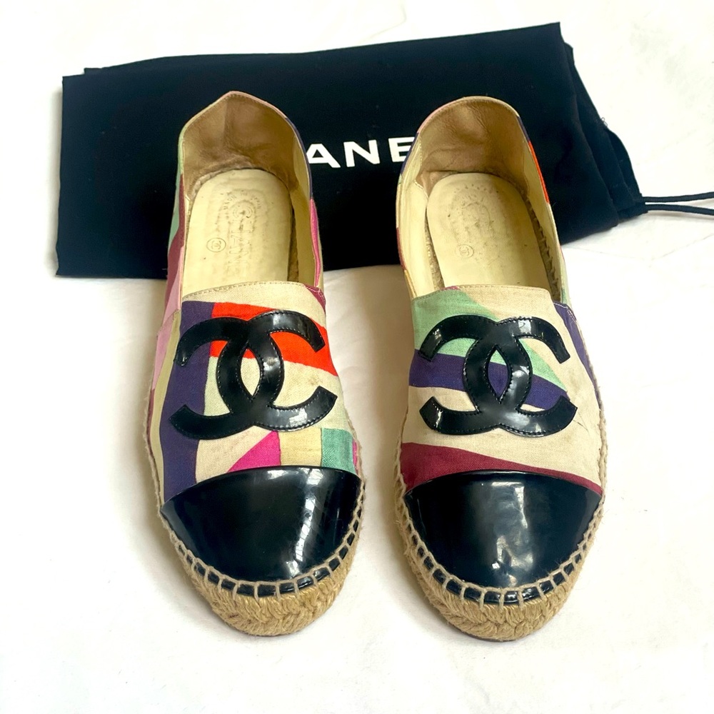 CHANEL ESPADRILLES - LIMITED EDITION HAND PAINTED CANVAS - SIZE 40